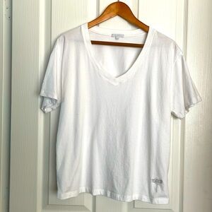 Calme - Deep V Neck White Tee